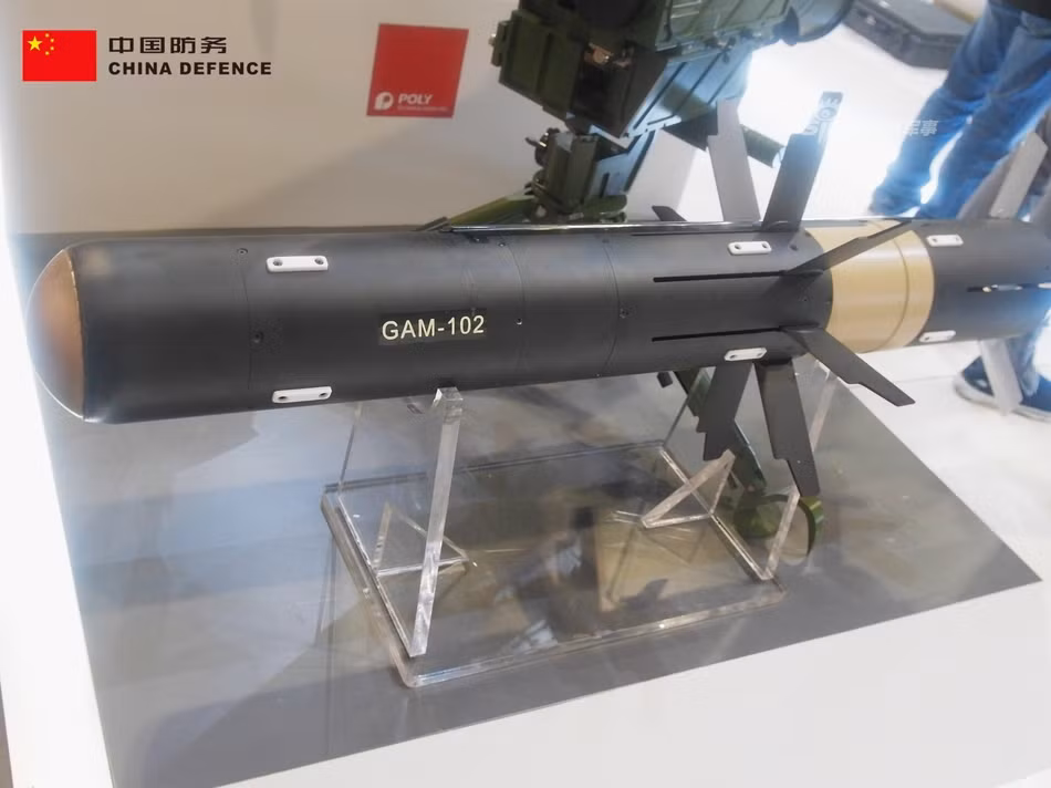 Theo đó mẫu tên lửa chống tăng mới của Trung Quốc mang tên GAM-102 là một trong hai tên lửa thuộc dòng tên lửa GAM-10X, bao gồm GAM-100 và GAM-102 được Trung Quốc tự nghiên cứu và phát triển. Nguồn ảnh: Sina.