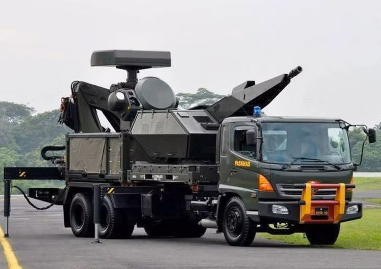 Các hệ thống phòng không Skyshield - "Lá Chắn Trời" do Rheinmetall thiết kế hiện đã sẵn sàng để chuyển giao tới khách hàng giấu tên này trong tương lai gần. Theo đó, hợp đồng mà quốc gia này ký kết với Đức có tổng giá trị lên tới 100 triệu Euro. Nguồn ảnh: Defence.