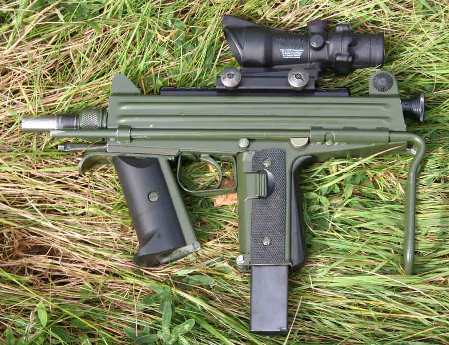 Ngoài phiên bản sử dụng cỡ nòng đặc biệt 6,5x25mm, khẩu súng này còn có phiên bản sử dụng cỡ đạn phổ thông hơn đó là cỡ đạn 9x19mm. Tuy nhiên, với cỡ đạn này sức mạnh của khẩu CBJ-MS sẽ giảm đi đáng kể vì nòng súng của nó là quá ngắn. Nguồn ảnh: Pinterest.