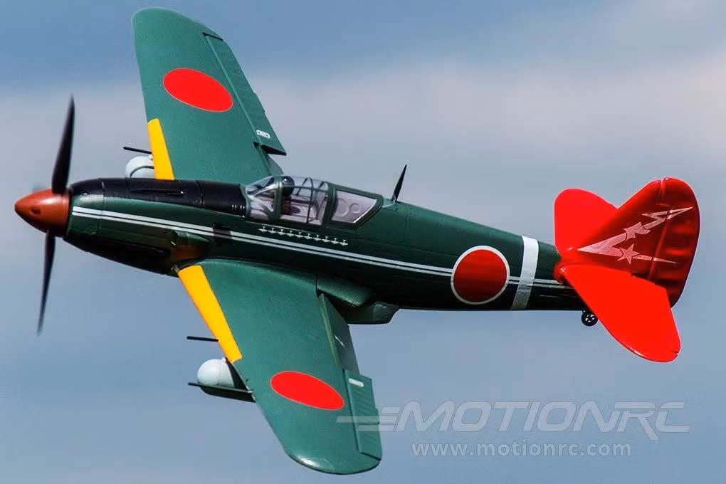 Tổng cộng đã có khoảng 3500 chiếc Kawasaki Ki-61 từng được sản xuất, tuy nhiên tới nay chỉ còn duy nhất 4 chiếc tồn tại được. Trong đó chỉ có duy nhất một chiếc còn khả năng bay, những chiếc còn lại chỉ còn nằm trong viện bảo tàng. Nguồn ảnh: Motion.