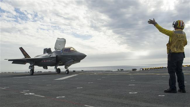 Thủy quân Lục chiến Mỹ sở hữu tổng cộng 9 tàu đổ bộ tấn công, việc trang bị các chiến đấu cơ F-35B lên các tàu đổ bộ tấn công này sẽ có tác dụng trang bị hỏa lực đường không như một tàu sân bay chính hiệu cho các tàu đổ bộ tấn công, tăng cường đáng kể sức mạnh của Thủy quân Lục chiến Mỹ. Nguồn ảnh: F-35B.