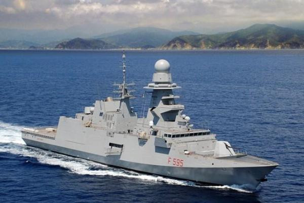 Vũ khí nguy hiểm nhất trên các khinh hạm này chính là hệ thống tên lửa hành trình. Tối đa, một khinh hạm FREMM có thể mang theo được 16 ống phóng tên lửa hành trình và đây chính là thứ vũ khí mà Pháp đã sử dụng trong cuộc không kích Syria hôm 13/4 vừa rồi. Nguồn ảnh: Thaimilitary.