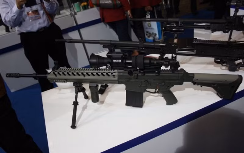 Súng trường tấn công Pindad SS do Indonesia tự nghiên cứu và sản xuất cũng được xuất khẩu sang Thái Lan, Lào và Timor Lester. Nguồn ảnh: Pakistanpk.