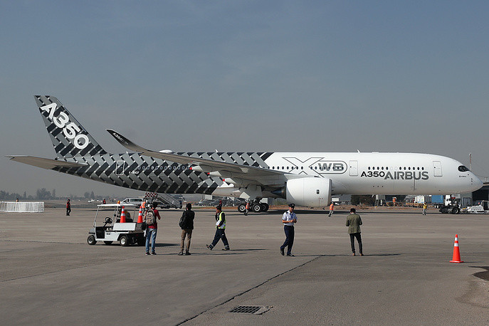 Máy bay vận tải hành khách AirBus A-350 mới nhất, hiện đại nhất của AirBus cũng có mặt tại đây để kiếm hợp đồng. Nguồn ảnh: TASS.