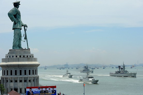 Tiềm lực xuất khẩu vũ khí của Indonesia là rất lớn, có thể kể qua một vài loại vũ khí mà nước này hiện đang xuất khẩu như máy bay vận tải CN 235 được xuất khẩu cho Brunei, súng trường tấn công SS1 được xuất khẩu cho Campuchia, súng phun nước cao áp để dẹp biểu tình được xuất khẩu cho Timor Leste,... Nguồn ảnh: Indonews.