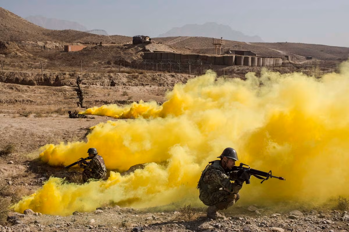 Từ Chiến tranh Thế giới thứ nhất, lựu đạn khói đã chứng tỏ được sự quan trọng của mình trên chiến trường khi nó giúp chặn được tầm nhìn của bộ binh định, tạo cơ hội cho lực lượng tấn công chủ động giáp lá cà tràn vào chiến hào cận chiến với thương vong ít nhất. Nguồn ảnh: News.