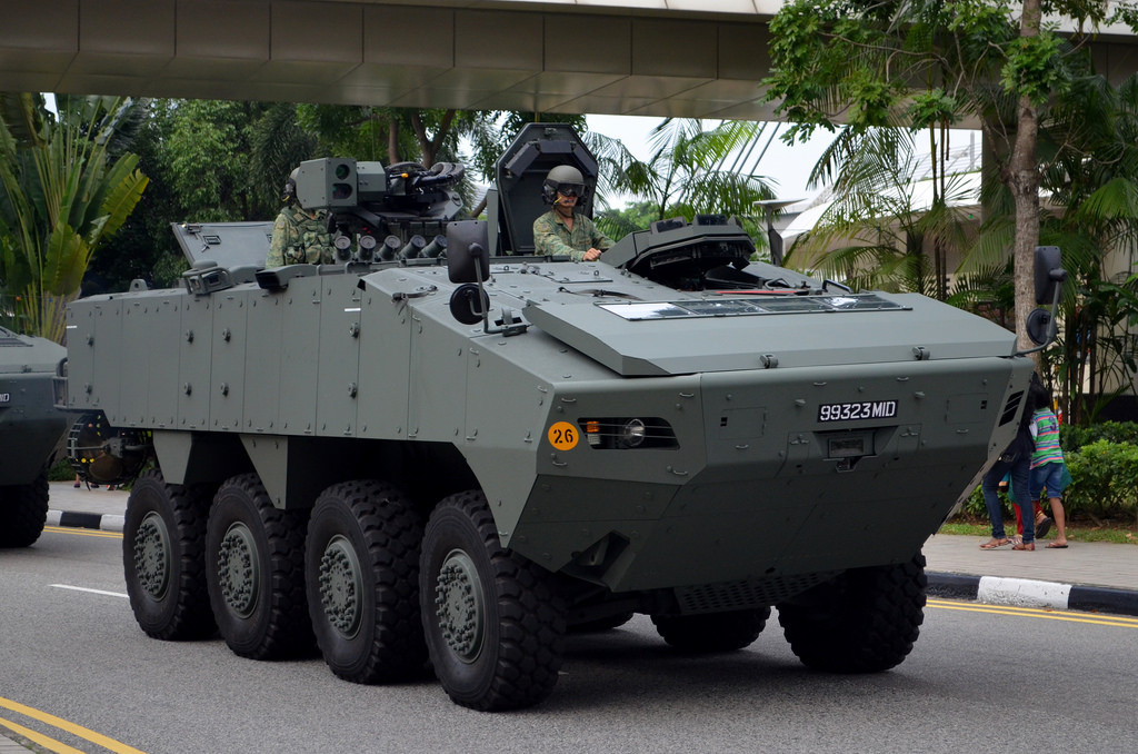 Loại xe bọc thép này có thể chứa được tới 13 binh lính với đầy đủ trang bị vũ khí, kèm theo đó là khả năng thích nghi với nhiều điều kiện chiến đấu khác nhau. Nguồn ảnh: Singaporenews.