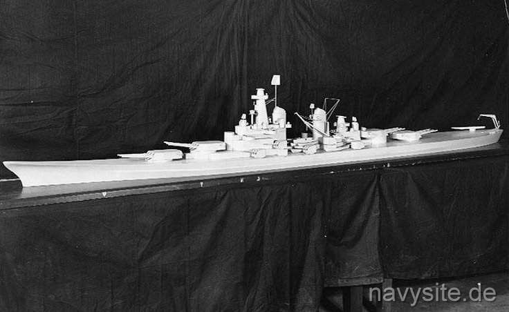 Dự kiến, với phiên bản Soái hạm, thiết giáp hạm này sẽ có thủy thủ đoàn đầy đủ 2789 người, trong khi đó với phiên bản bình thường, thiết giáp hạm Montana sẽ có thủy thủ đoàn đầy đủ la 2355 người. Nguồn ảnh: navysite.de