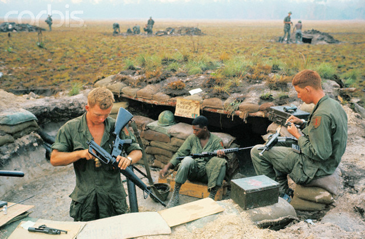 Các học thuyết quân sự về đổ quân đường dù của phương Tây được xây dựng từ Chiến tranh Thế giới thứ 2 cũng dường như đã được "xem xét lại" sau thành tích không mấy ấn tượng của Mỹ ở Tây Ninh. Điều này đã khiến cho các kiểu chiến thuật đổ bộ đường dù ngày nay dù đã hiện đại hơn, nhưng vẫn ít được sử dụng. Nguồn ảnh: Corbis.