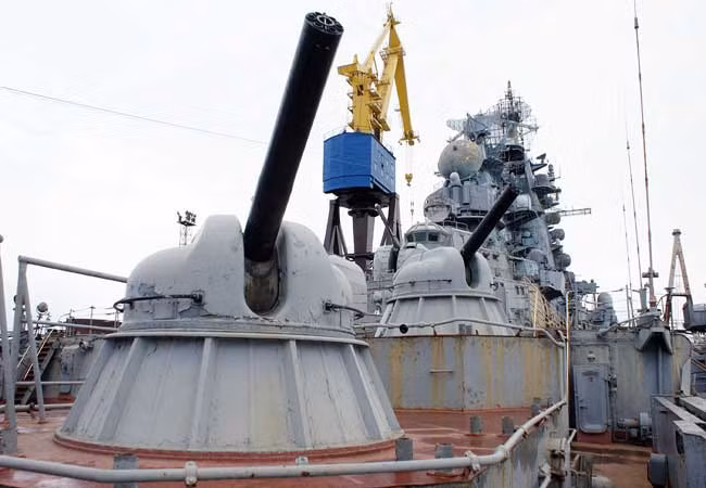 Sử dụng cỡ đạn 30x165mm, khẩu AK-630 được coi là loại pháo có tốc độ bắn nhanh nhất thế giới hiện nay, tốc độ bắn của loại pháo này có phần còn nhỉnh hơn cả một vài phiên bản của pháo cao tốc Phalanx - thứ vũ khí tương tự được Mỹ và NATO sử dụng. Nguồn: Wiki.