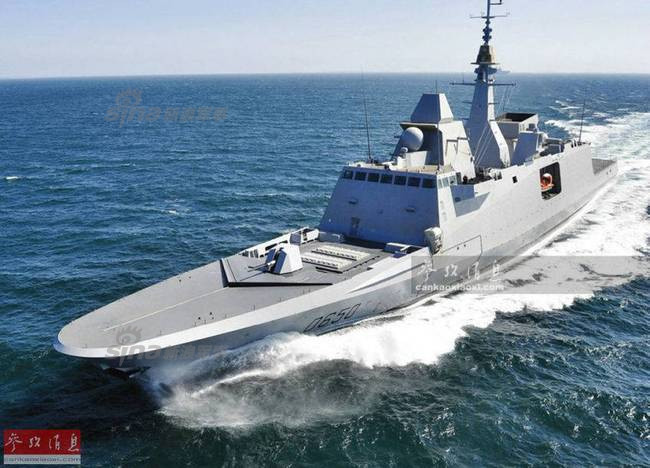 Mỗi khinh hạm FREMM của Pháp được trang bị các giếng phóng thẳng đứng Sylver A70 và các tên lửa hành trình MdCN. FREMM trên lý thuyết là có thể phóng được tối đa 16 quả tên lửa MdCN cùng lúc nhưng tàu Languedoc cũng chỉ phóng 3 quả. Nguồn ảnh: Sina.