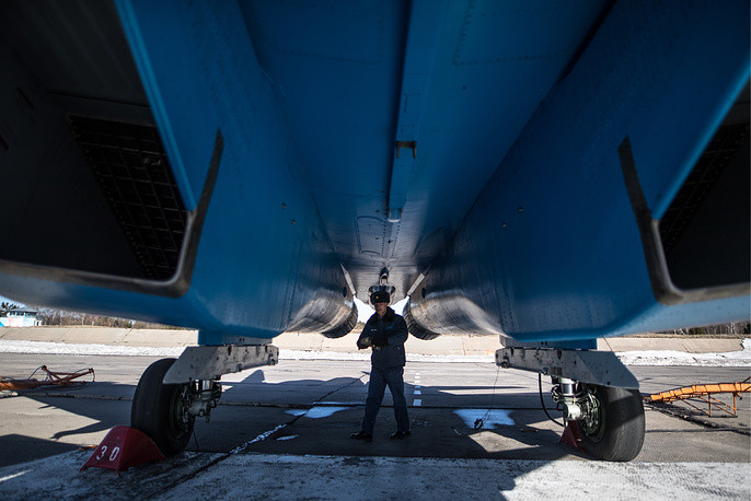 Năm nay, ngay từ đầu tháng 4 vừa qua, các đơn vị tinh nhuệ nhất của Không quân Nga bắt đầu các hoạt động luyện tập chuẩn bị lễ duyệt binh mừng 73 năm Ngày Chiến Thắng tại sân bay Kubinka, ngoại ô Moscow để tập luyện cho buổi lễ quan trọng này. Nguồn ảnh: TASS.