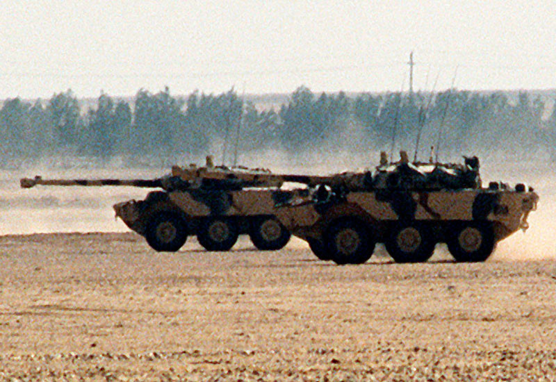 Ngoài khẩu pháo chính, xe còn được trnag bị 1 khẩu súng máy đồng trục cỡ nòng 7,62 mm và 1 khẩu súng máy hạng nặng 12,7mm có nhiệm vụ phòng không. Nguồn ảnh: Tube.