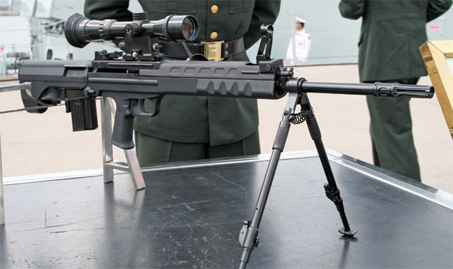 Súng có chiều dài 920mm và chiều dài nòng súng lên tới 640mm, khẩu súng này có hai phiên bản, sử dụng cỡ đạn 5,8x42mm nội địa hoặc bản sử dụng cỡ đạn 5,56mm chuẩn NATO chuyên để xuất khẩu. Nguồn ảnh: Military.