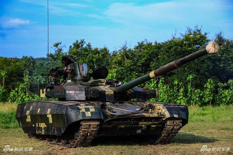 Trong quá khứ, Malaysia cũng đã từng muốn mua các xe tăng T-84 từ phía Ukraine, tuy nhiên vào giây phút cuối, phía Malaysia đã đổi ý và chọn PT-91 do Ba Lan sản xuất cho mình. Nguồn ảnh: Sina.