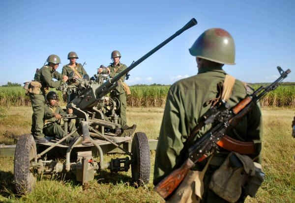 61-K sử dụng được nhiều loại đạn khác nhau, trong đó có hai loại đạn nổ mảnh, đạn xuyên giáp với khả năng xuyên tối đa 57mm thép cán đồng nhất và đạn nổ sử dụng cùng với khẩu 61-K cỡ nòng 40mm. Nguồn ảnh: Sovietunion.