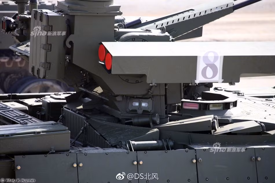 Đây là kết quả từ sự phức tạp trong tác chiến ở địa hình đô thị và sự cần thiết phải có một xe chiến đấu chống bộ binh có thể tiêu diệt nhiều mục tiêu cùng lúc ở các độ cao khác nhau. Sự ra đời của xe chiến đấu như vậy đã làm cho việc tác chiến trong môi trường đô thị của xe tăng giảm nhẹ hơn và có thể giảm một lượng lớn mục tiêu khác, để xe tăng có thể tập trung vào các mục tiêu lớn và xe tăng đối phương. Nguồn ảnh: Sina.