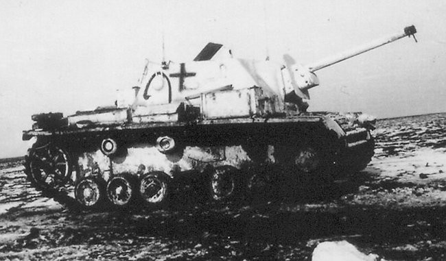 Tổng cộng đã có khoảng 201 xe tăng Panzer III và StuG III được phía Liên Xô thu giữ làm chiến lợi phầm từ Đức. Dựa trên khung gầm của các loại phương tiện này, khẩu pháo tự hành chống tăng Su-76i đã được Liên Xô cho ra đời. Nguồn ảnh: War.