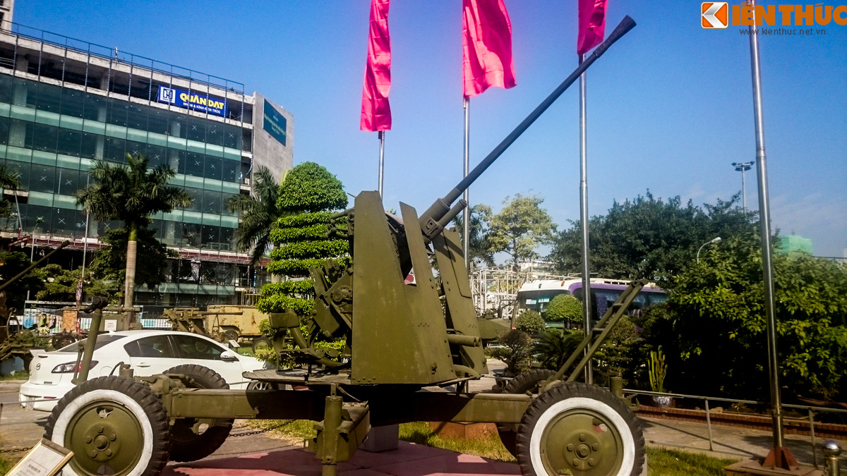 Tầm bắn xa nhất của 61-K khi bắn mục tiêu mặt đất vào khoảng 9,5 km và khoảng 6,7 km khi bắn mục tiêu bay. Trong đó, tầm bắn hiệu quả là từ 4 km với mục tiêu mặt đất và 3km với mục tiêu trên không.