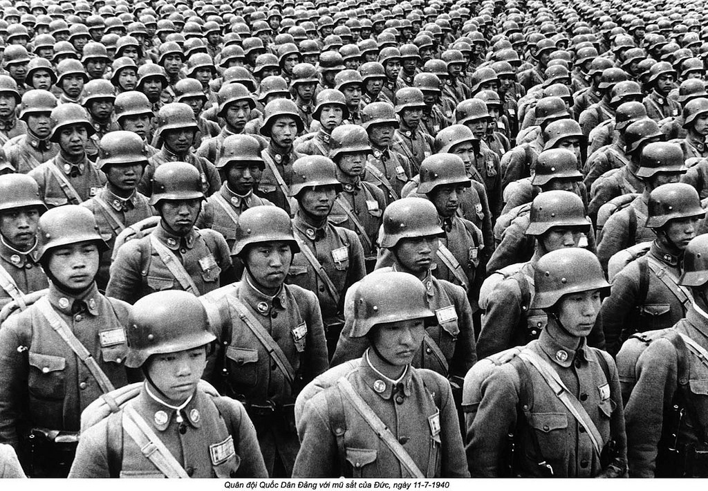 Quân đội của Quốc dân đảng với mũ sắt được làm theo kiểu của Đức. Nguồn ảnh: Flickr.