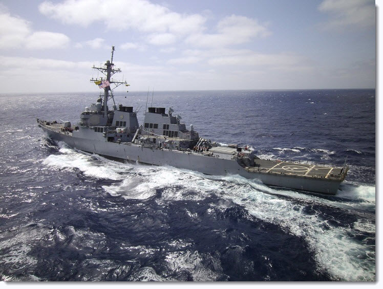 Tiếp đến là USS Laboon mang số hiệu DDG-58. Đây cũng vẫn là một chiếc khu trục hạm được đóng theo lớp Arleigh Burke. Khu trục hạm này được gia nhập biên chế Hải quân Mỹ từ năm 1995 và hoạt động trọng hạm đội 6 Hải quân Mỹ tới tận ngày nay. Nguồn ảnh: USNI.