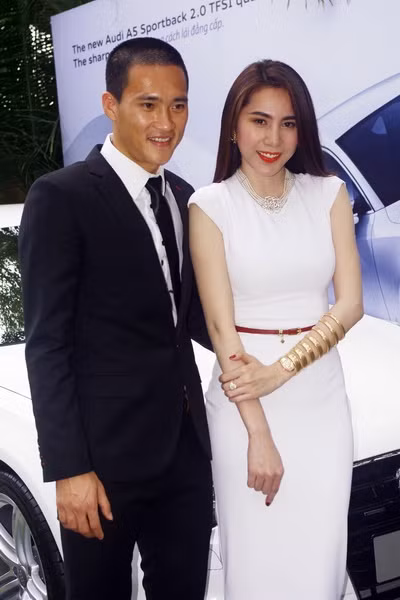 Công Vinh cũng từng bị soi mói khi tặng vợ đồng hồ kim cương