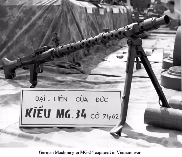 Tuy nhiên, càng về sau loại đạn sử dụng cho khẩu súng máy chuẩn Đức này càng khan hiếm, thêm vào đó là các loại trung liên cá nhân và súng phòng không 12,7mm chuẩn Liên Xô được viện trợ nhiều hơn nên dần dần ta đã loại bỏ loại vũ khí này trong biên chế. Nguồn ảnh: WWII.