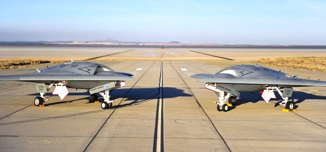 Dựa vào quy mô của dự án MQ-25 Stingray, có thể tin chắc về một tương lai khi mà Không quân Hải quân Mỹ sẽ tung lên trời một loạt các loại máy bay không người lái hiện đại với cơ chế tàng hình vượt trội. Và rất có thể, khi đó, các máy bay không người lái sẽ được hoạt động theo quy mộ phi đội hay thậm chí là phi đoàn thay vì đơn lẻ như trước kia. Nguồn ảnh: Flickr.