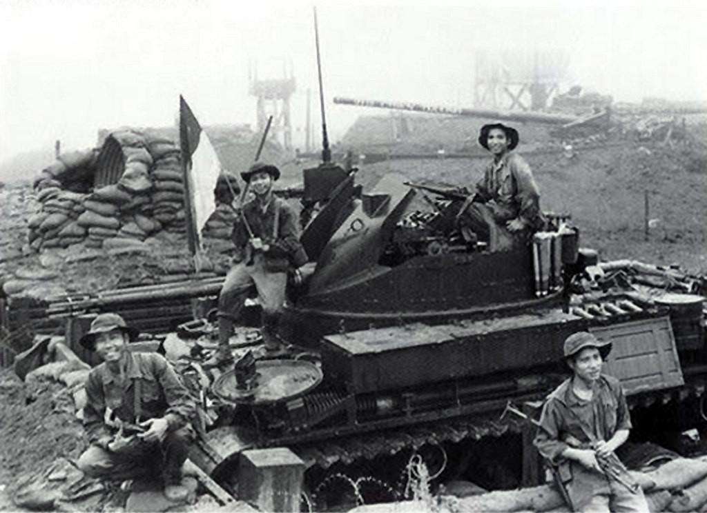 Điểm cao 241 - phòng tuyến mạnh nhất của địch và là nơi quân đội ngụy Sài Gòn đặt sở chỉ huy của mặt trận Quảng Trị bị ta chiếm được ngày 2/4/1972. Nguồn ảnh: Flickr.