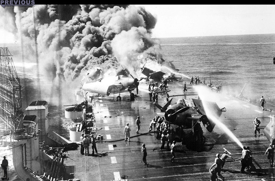 Cuốn sách "The Sacred Warriors: Japan's Suicide Legions" xuất bản năm 1982 của Denis và Peggy Warner đã thống kê tổng cộng Mỹ mất 57 tàu chiến các loại bởi chiến thuật Kamikaze này của Nhật. Trong đó có 3 tàu sân bay, 14 khu trục hạm, 11 tàu đổ bộ cùng nhiều loại tàu nhỏ khác. Nguồn ảnh: Flickr.