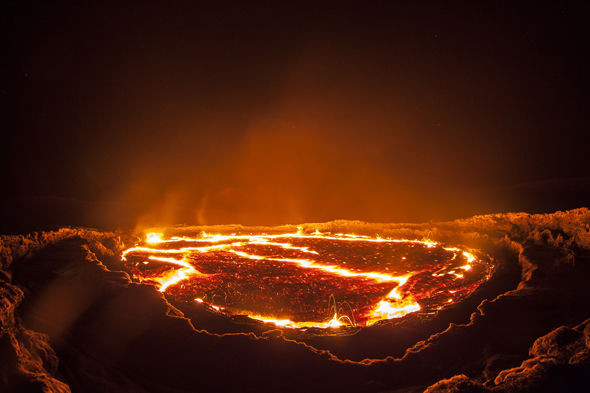 Hồ dung nham nóng bỏng của núi lửa Erta Ale Hồ dung nham nóng bỏng của núi lửa Erta Ale