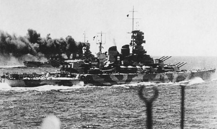 Các tàu thiết giáp hạm Littorio của Italia được vũ trang tận răng với 12 khẩu pháo loại này. Kèm theo đó là 9 khẩu pháo cỡ 381 mm, 12 khẩu pháo 90mm phòng không, 20 khẩu 37mm và 32 khẩu 20mm. Nguồn ảnh: Umbabino.