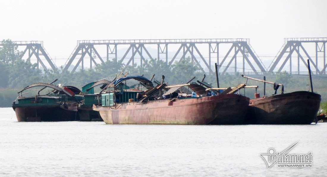 Những cỗ máy đêm đêm hoạt động trái phép khiến người dân mất ăn, mất ngủ Những cỗ máy đêm đêm hoạt động trái phép khiến người dân mất ăn, mất ngủ