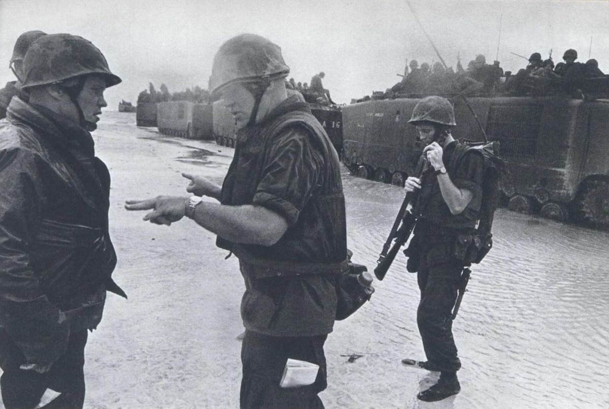 Có tất cả 5 phiên bản chính của thiết giáp chở quân LVTP-5 từng được ra đời, chủ yếu chúng được sử dụng ở chiến trường Việt Nam cùng lực lượng Thủy quân Lục chiến. Nguồn ảnh: Flickr.