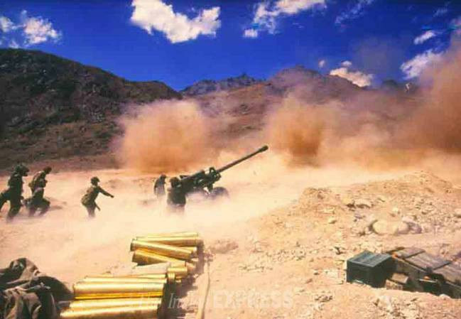 Trong khi Ấn Độ điều được pháo hạng nặng tới trận chiến thì phía Pakistan lại chỉ có pháo cối các loại. Nguồn ảnh: Sina.