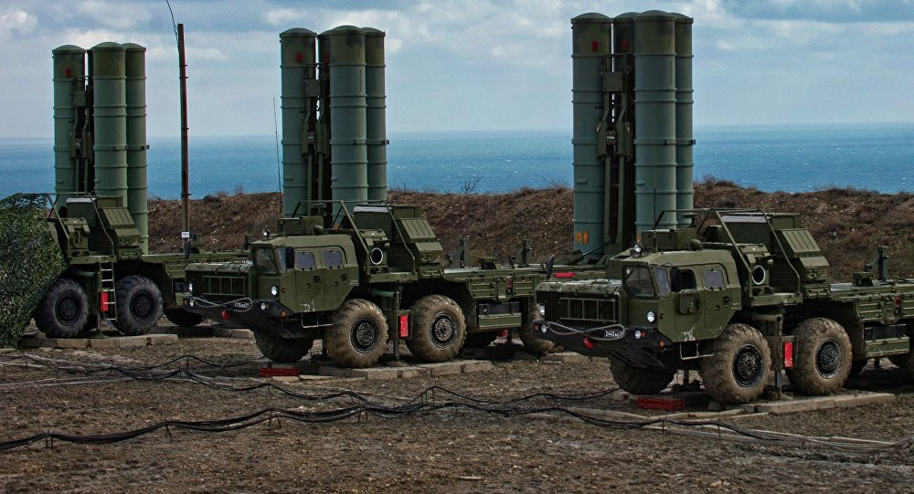 Tổ hợp tên lửa phòng không S-400 của Nga. Ảnh: Sputnik.