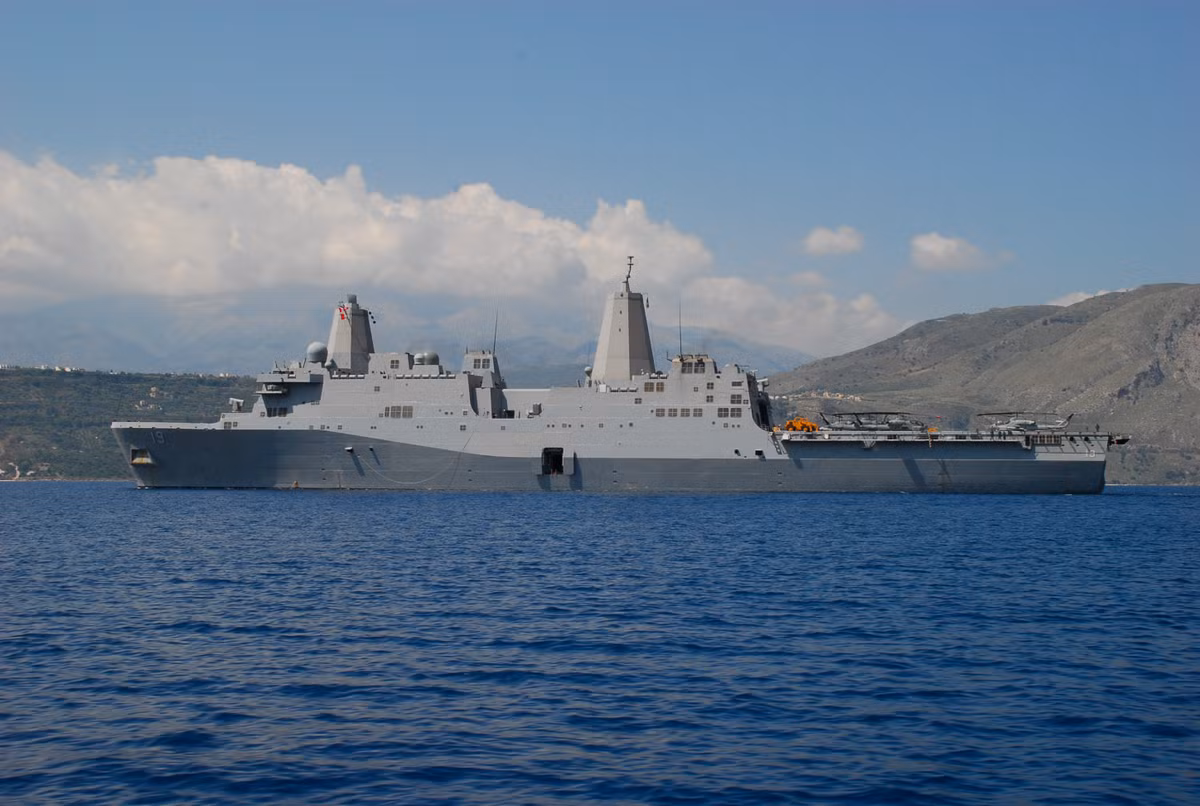 Hải quân Mỹ hiện đang có tổng cộng 11 tàu đổ bộ lớp San Antonio trong biên chế chính thức của mình. Hai chiếc nữa hiện đang được đóng mới và sắp sửa được gia nhập biên chế lực lượng này. Nguồn ảnh: BI.