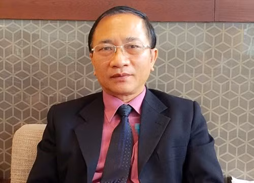 TS Hoàng Ngọc Vinh nhận định các trường sư phạm đang đào tạo sai, tạo ra những "sản phẩm lỗi". Ảnh: Xuân Trung.