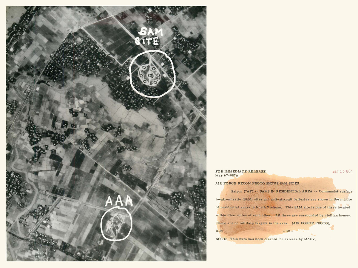 Qua các không ảnh của Mỹ được giải mật sau này, có thể thấy trình độ khoa học kỹ thuật của Mỹ là cực kỳ cao khi vào những năm cuối của thập niên 60 họ đã có được những hình ảnh do thám cực kỳ sắc nét. Kèm theo đó, có thể thấy các trận địa tên lửa phòng không của Việt Nam thời gian này được xây dựng đúng theo tiêu chuẩn của Liên Xô. Nguồn ảnh: Flickr.