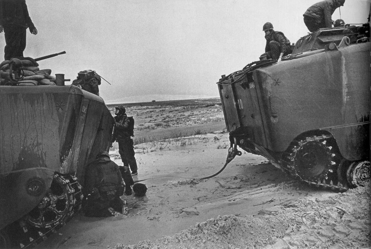 Các loại thiết giáp hạng nặng của Mỹ cũng tham gia chiến dịch. Nguồn ảnh: Flickr.