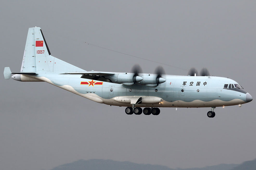 Phiên bản KJ-500 hay còn có mã là GX-9 là phiên bản cảnh báo sớm, được trang bị radar quét mảng đã được phía Trung Quốc cho lộ diện từ năm 2015. Cuối cùng là hai phiên bản Y-9XZ và Y-9G để thử nghiệm. Nguồn ảnh: Defence.