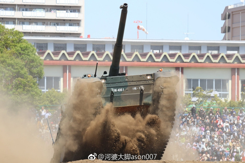 Hiện tại, xe tăng Type 10 đang là dòng xe tăng hiện đại nhất của Lực lượng Phòng vệ Nhật Bản và cũng là loại xe tăng đắt bậc nhất thế giới hiện nay với giá khoảng 9 triệu USD cho mỗi chiếc. Nguồn ảnh: Sina.