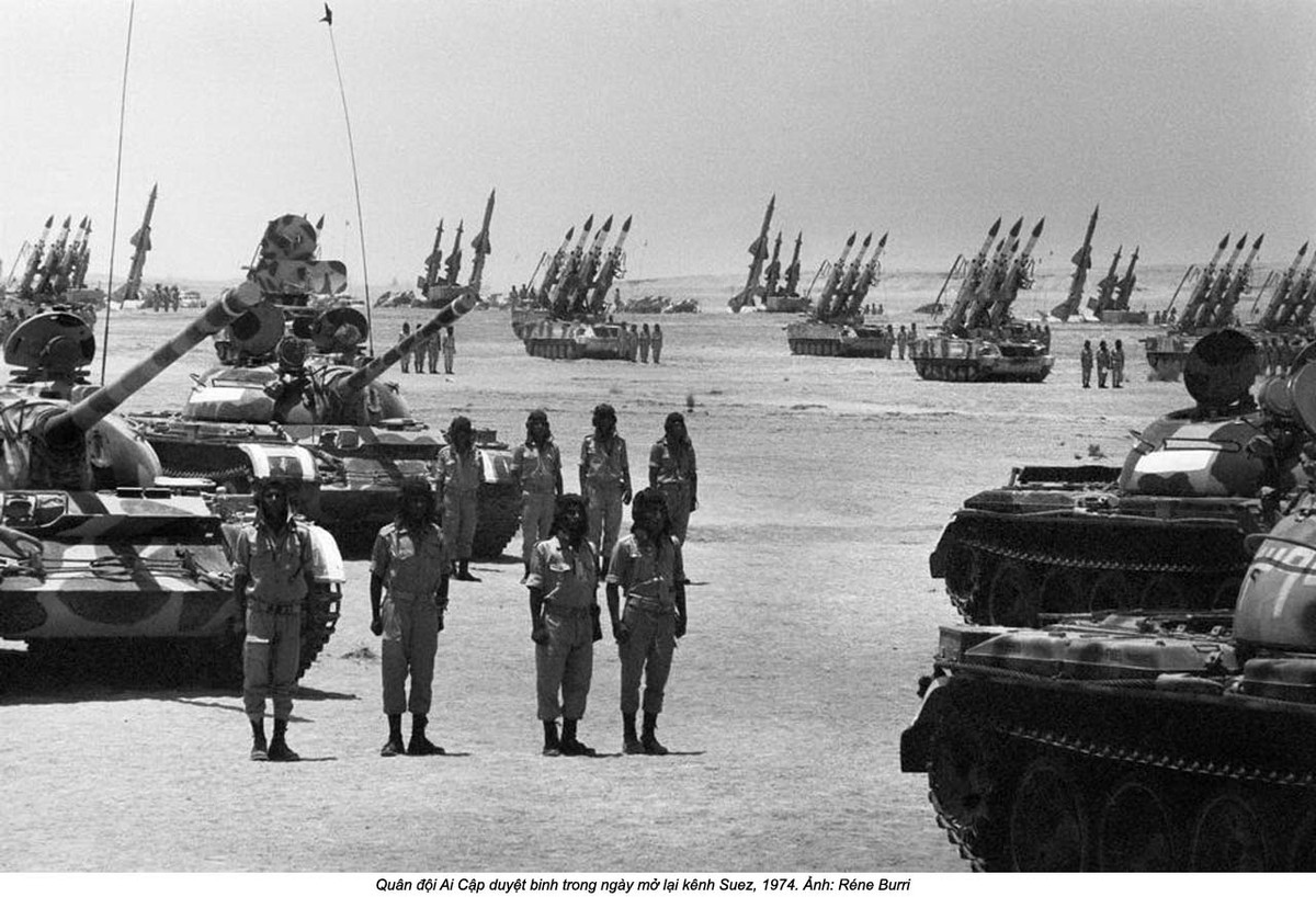 Tổng cộng, phía Ai Cập và Syria đã tung vào cuộc chiến này 550.000 quân, trong khi đó lực lượng của Israel là rất mỏng, ban đầu chỉ khoảng 75.000 quân, về sau tổng động viên lên tối đa cũng chỉ 415.000 quân nhưng vẫn chiến đấu gần như ngang ngửa với quân đội Ai Cập trên mọi mặt trận sau khi được tái tổ chức lại. Nguồn ảnh: Flickr.