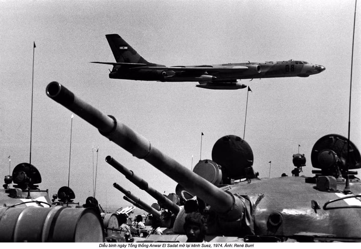 Lực lượng của quân đội Ai Cập tham gia cuộc chiến tranh Yom Kippur với trang bị hùng hậu chuẩn bị tiến quân đánh vào khu vực kênh đào Suez. Nguồn ảnh: Flickr.