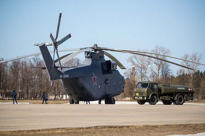 Năm ngoái, do điều kiện thời tiết không thuật lợi nên toàn bộ các đội bay thuộc Không - Hải quân Nga đều không thể xuất hiện trong buổi lễ duyệt binh. Hy vọng năm nay điều tương tự sẽ không diễn ra. Nguồn ảnh: TASS.