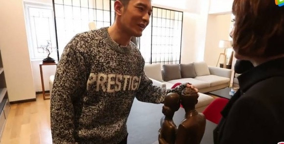 Mọi thứ trong phòng được sắp xếp gọn gàng, khoa học