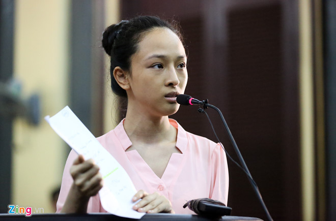 Phương Nga tại phiên tòa sơ thẩm tháng 6/2017.