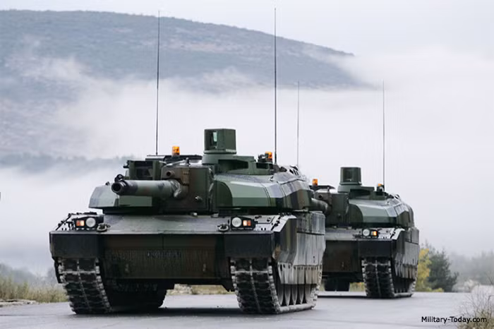 Nó có trọng lượng khoảng 55-57 tấn, dài 9,87m, rộng 3,6m, cao 2,53m. Nguồn ảnh: Military-Today