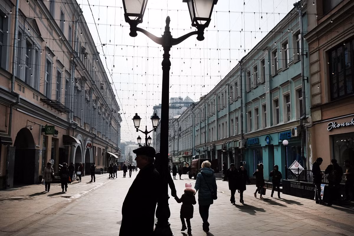 Một khu phố mua sắm sầm uất ở Moscow. Ảnh USN