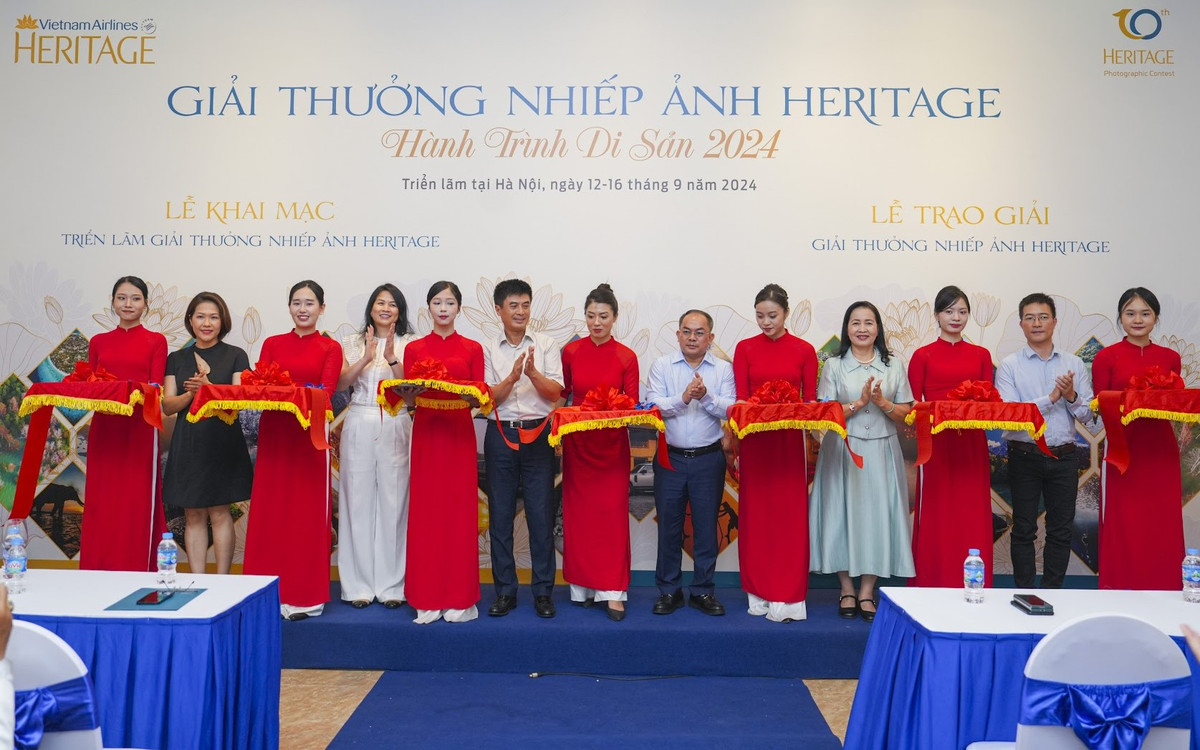 “Những bức ảnh trao gửi yêu thương” gây quỹ ủng hộ đồng bào bị bão lũ “Nhung buc anh trao gui yeu thuong” gay quy ung ho dong bao bi bao lu